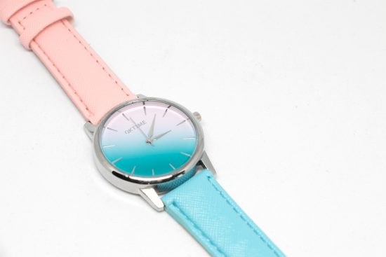 Reloj degradado azul y rosa